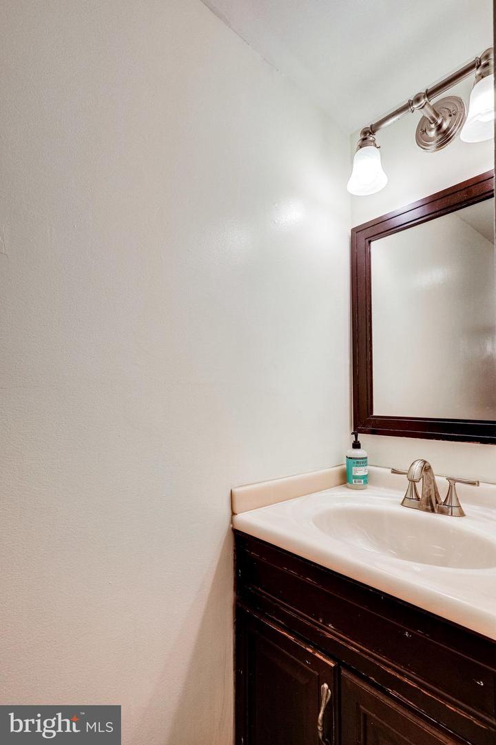 7903 Central Park CIRCLE