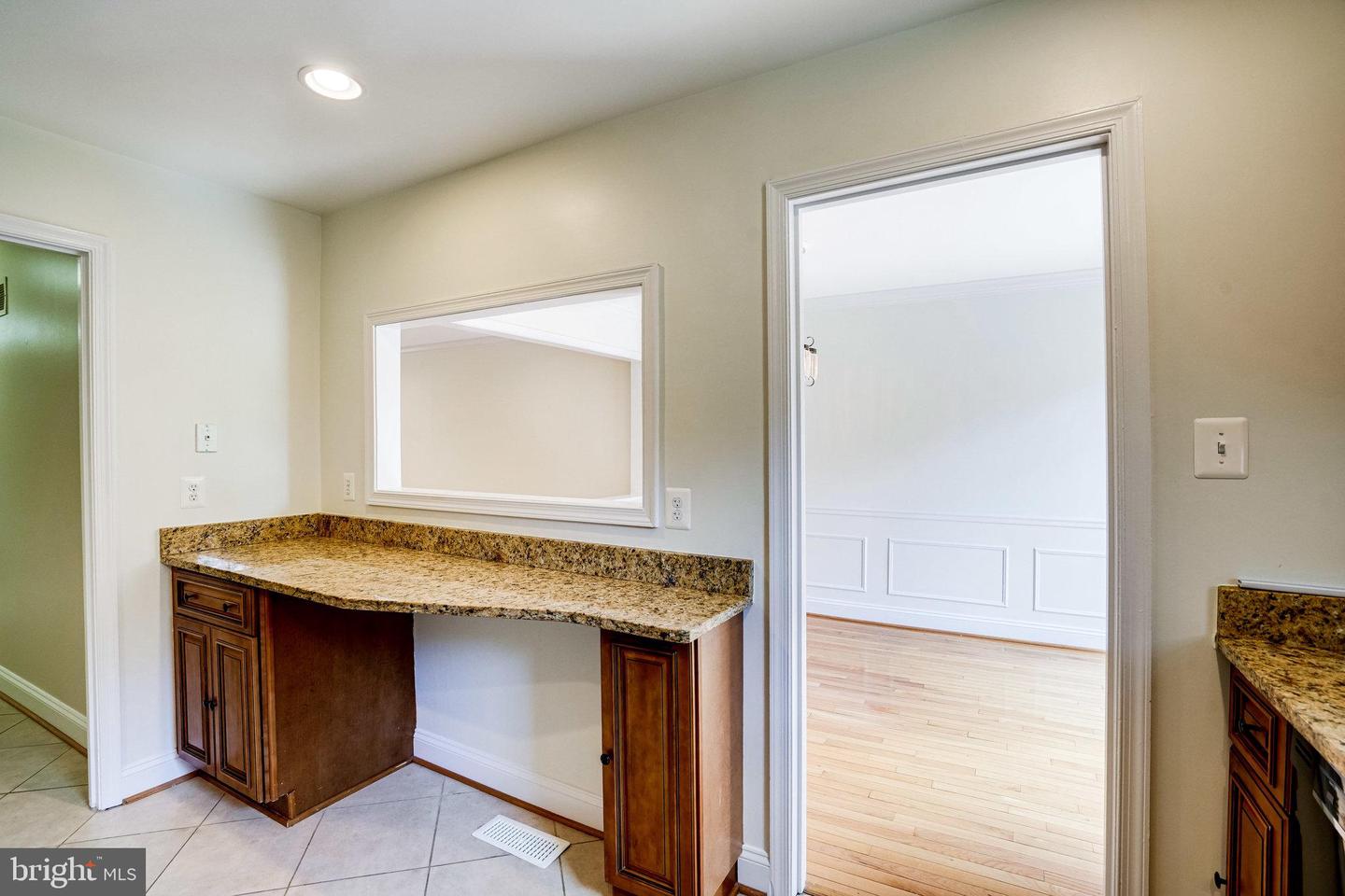 4516 Maxfield DRIVE