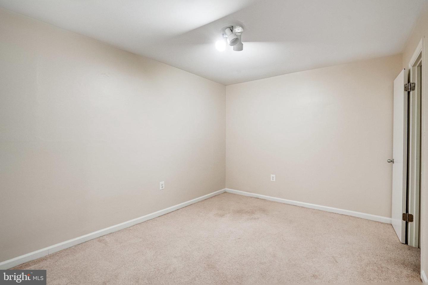 4516 Maxfield DRIVE