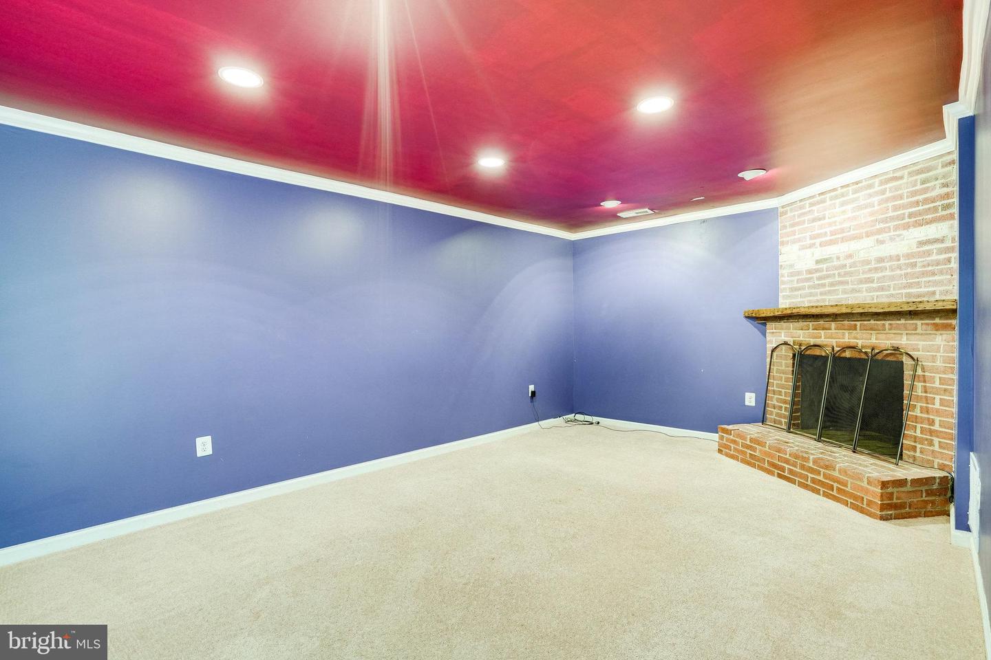 4516 Maxfield DRIVE