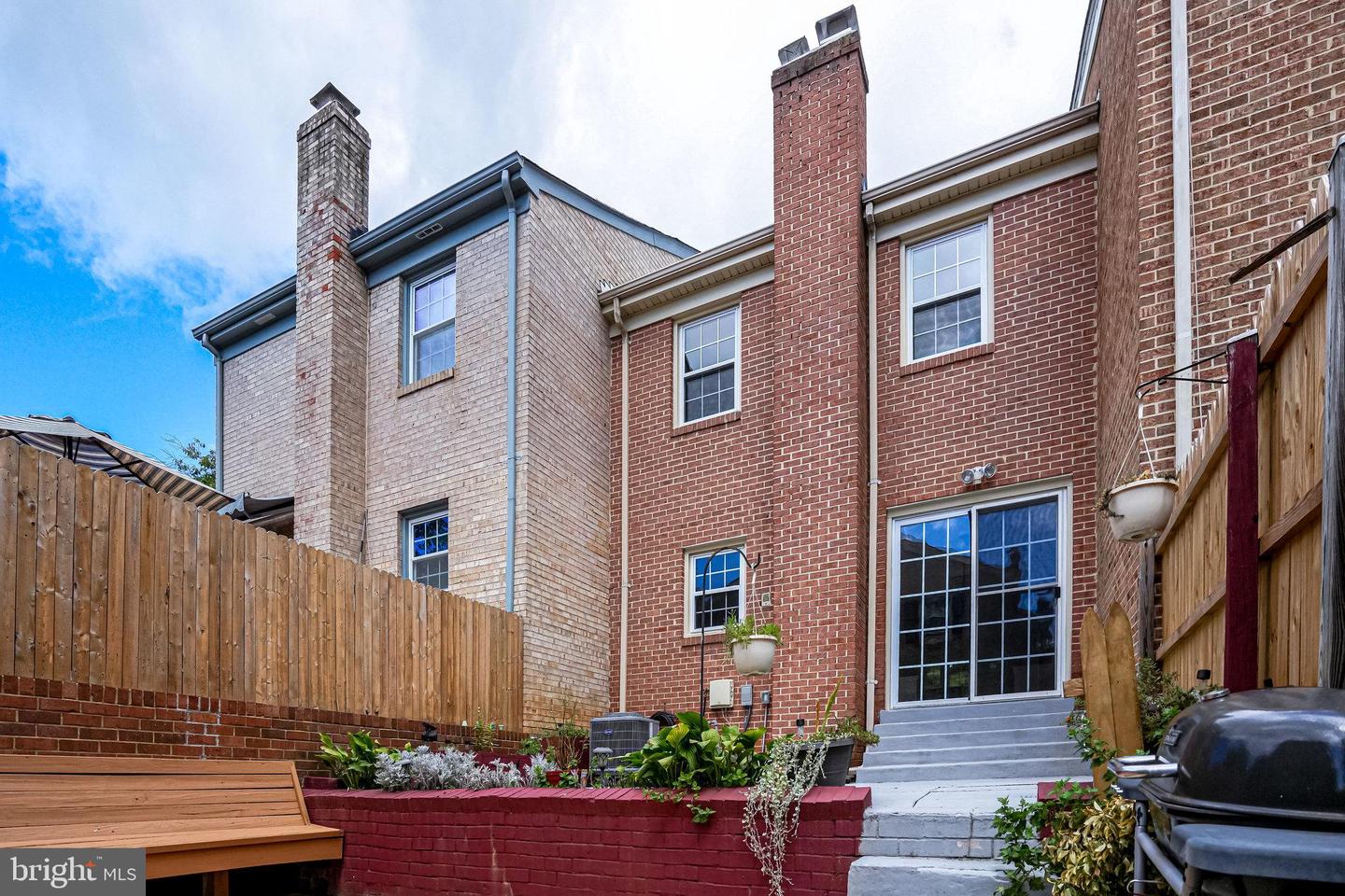 4516 Maxfield DRIVE