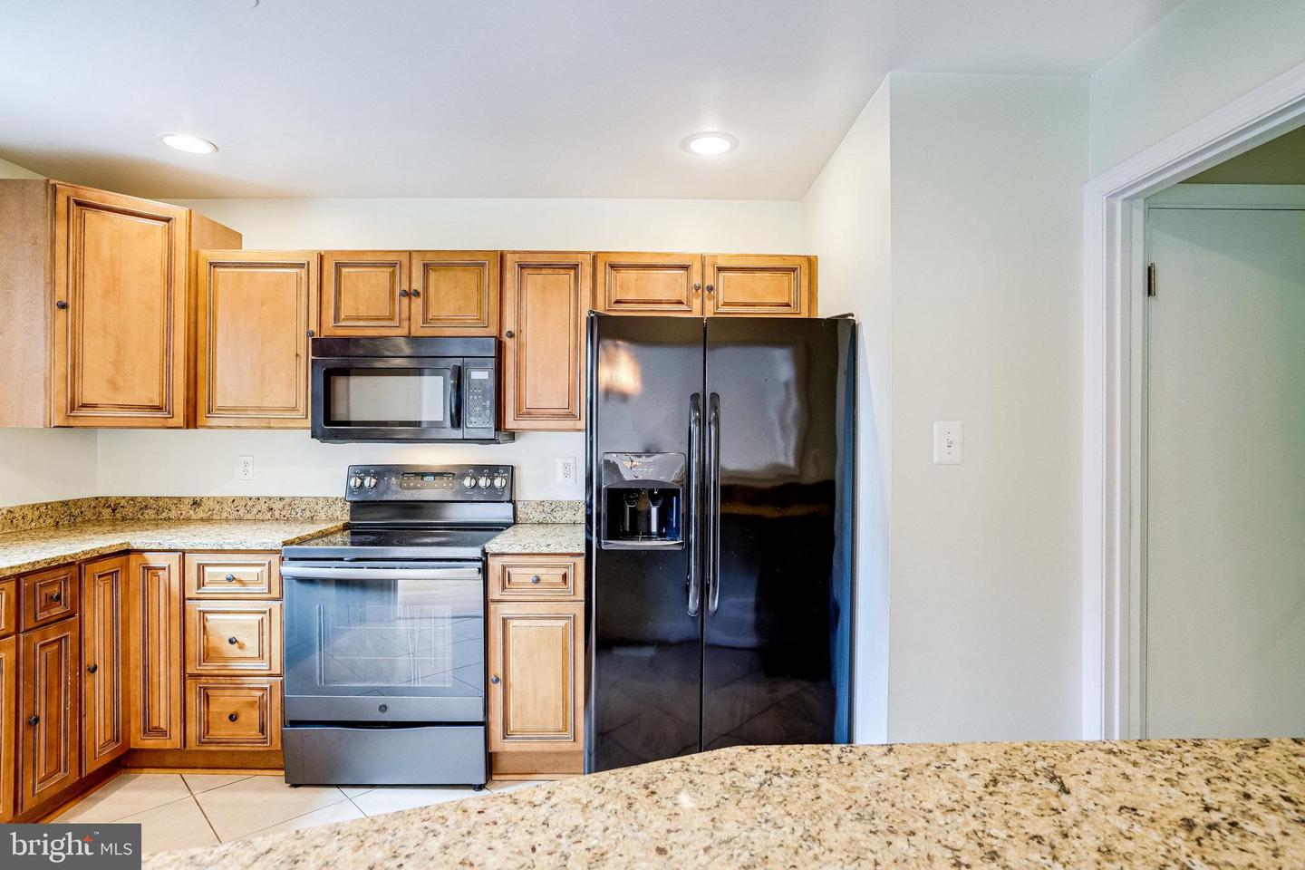 4516 Maxfield DRIVE
