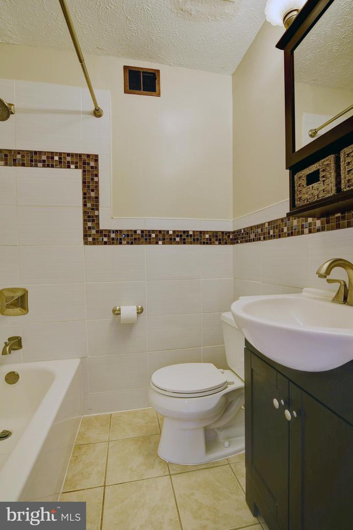 12816 Fantasia DRIVE