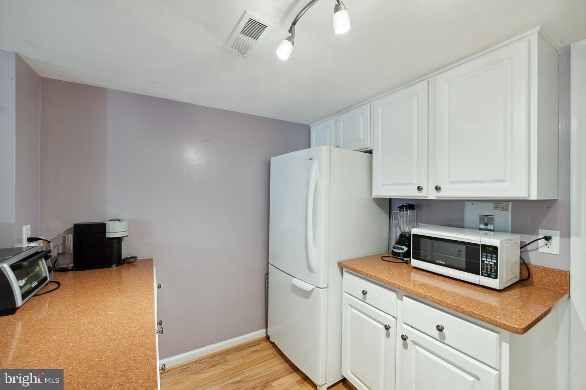 1791 Ivy Oak SQUARE