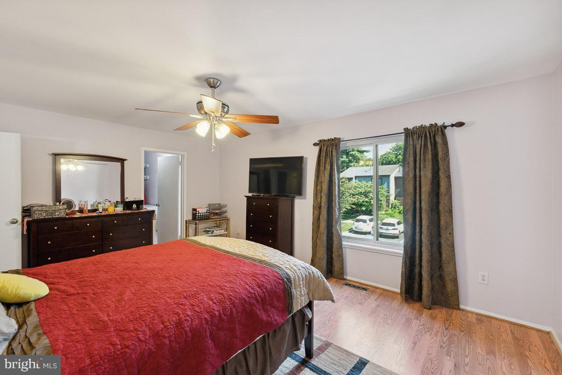 1791 Ivy Oak SQUARE