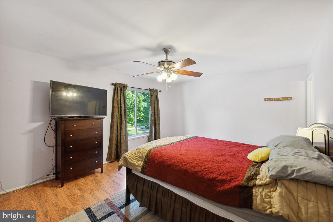 1791 Ivy Oak SQUARE