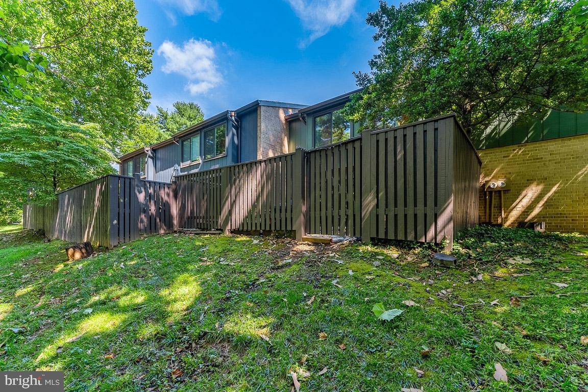 1791 Ivy Oak SQUARE