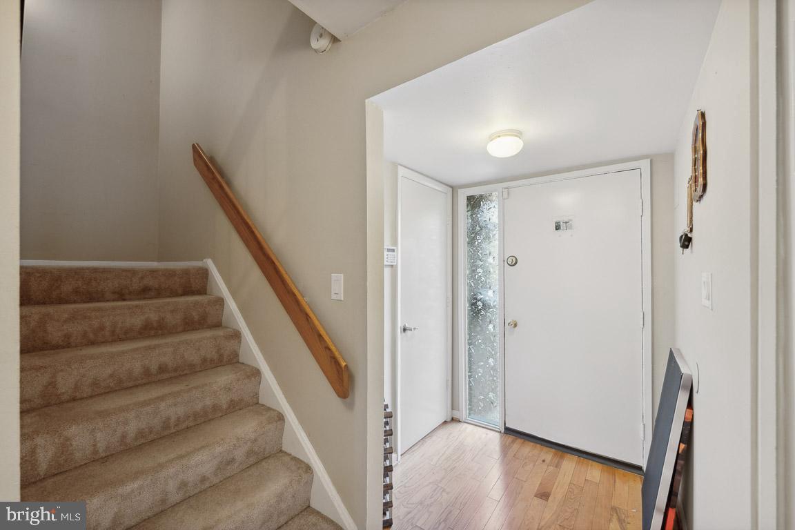 1791 Ivy Oak SQUARE