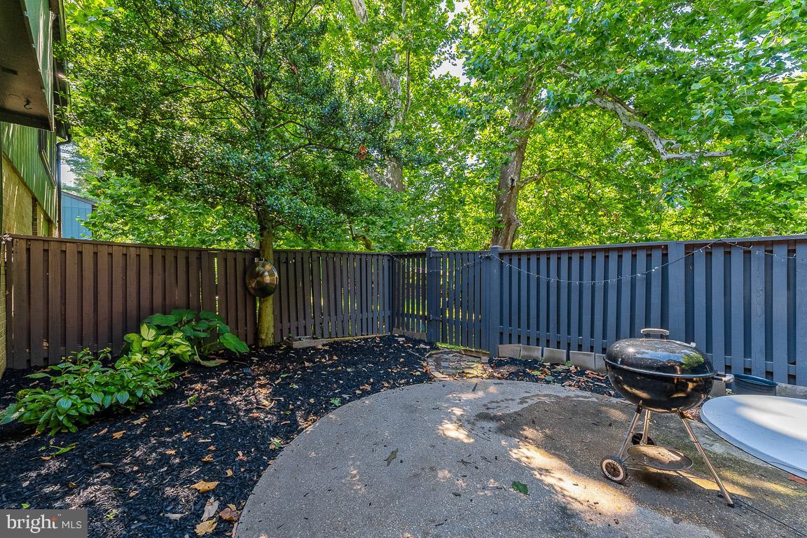 1791 Ivy Oak SQUARE