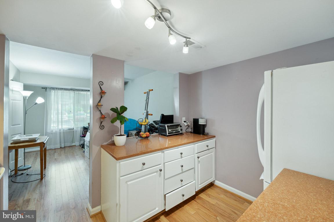 1791 Ivy Oak SQUARE
