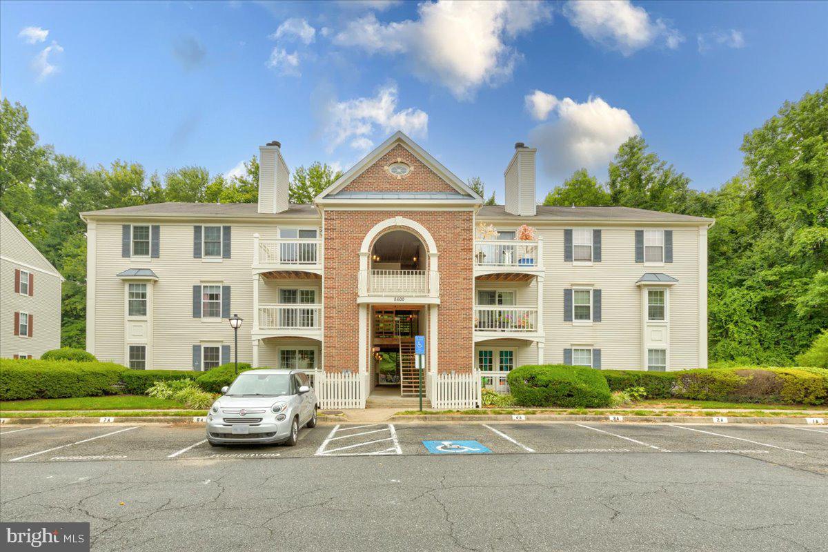 8600 Shadwell DRIVE Unit: 6