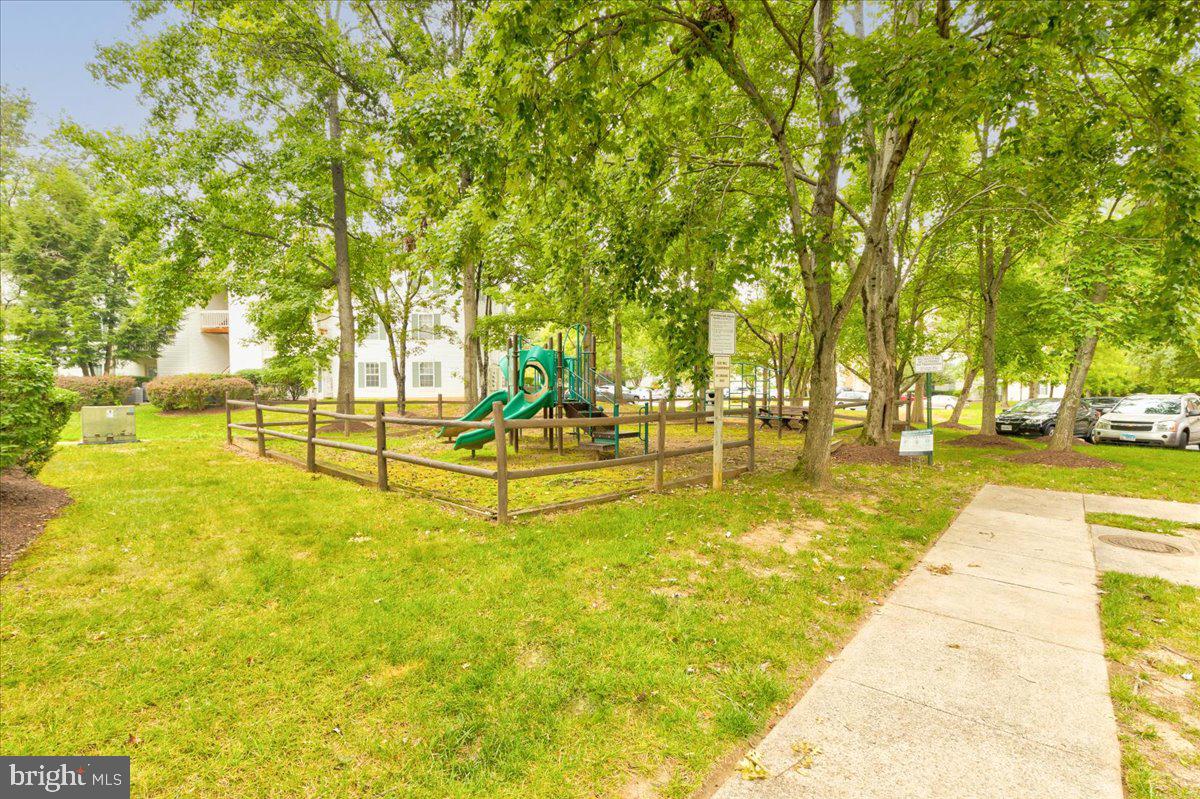 8600 Shadwell DRIVE Unit: 6