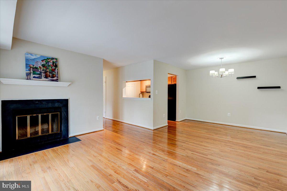 8600 Shadwell DRIVE Unit: 6