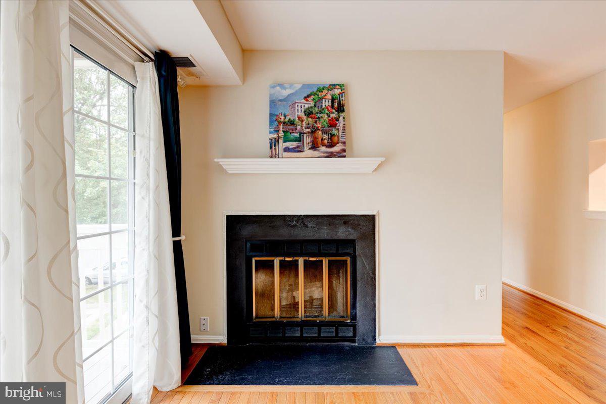8600 Shadwell DRIVE Unit: 6