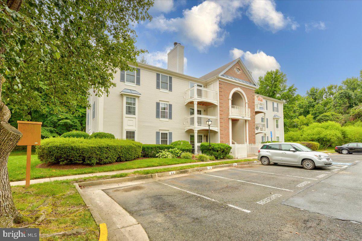 8600 Shadwell DRIVE Unit: 6