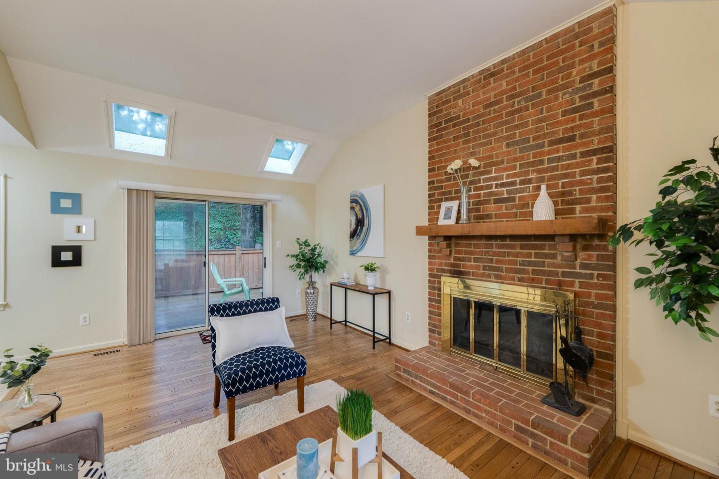 6261 Gentle LANE