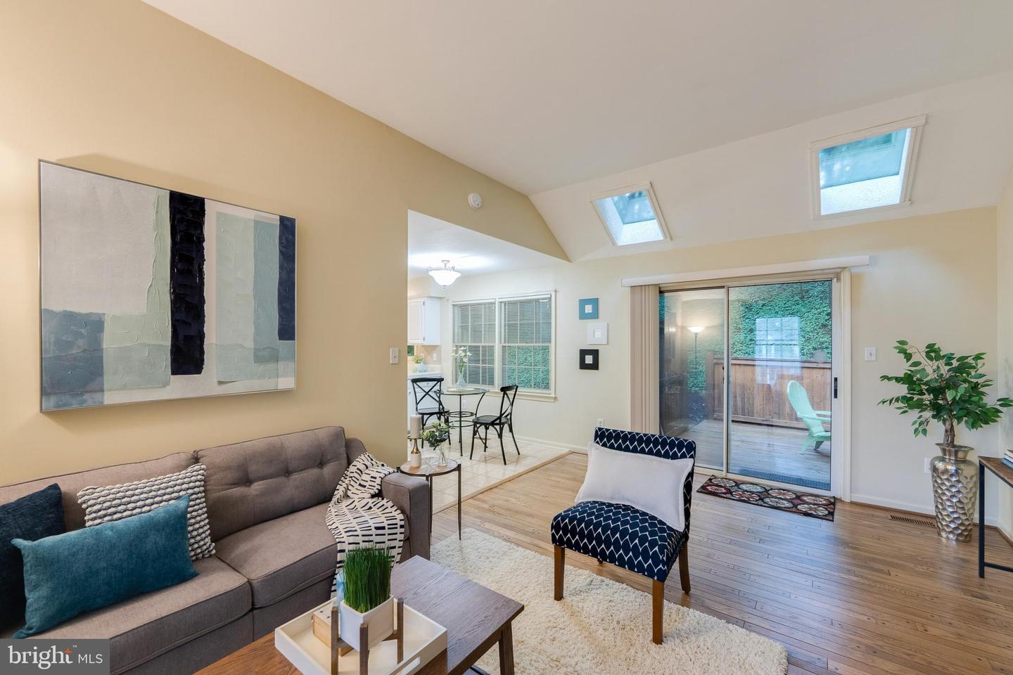 6261 Gentle LANE