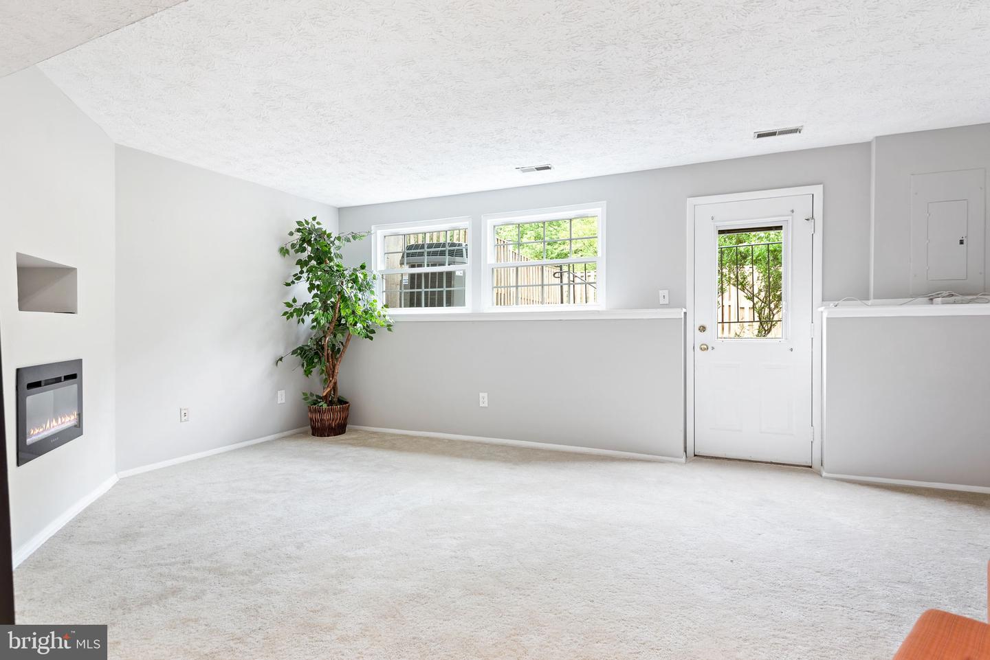 5900 Spruce Run COURT