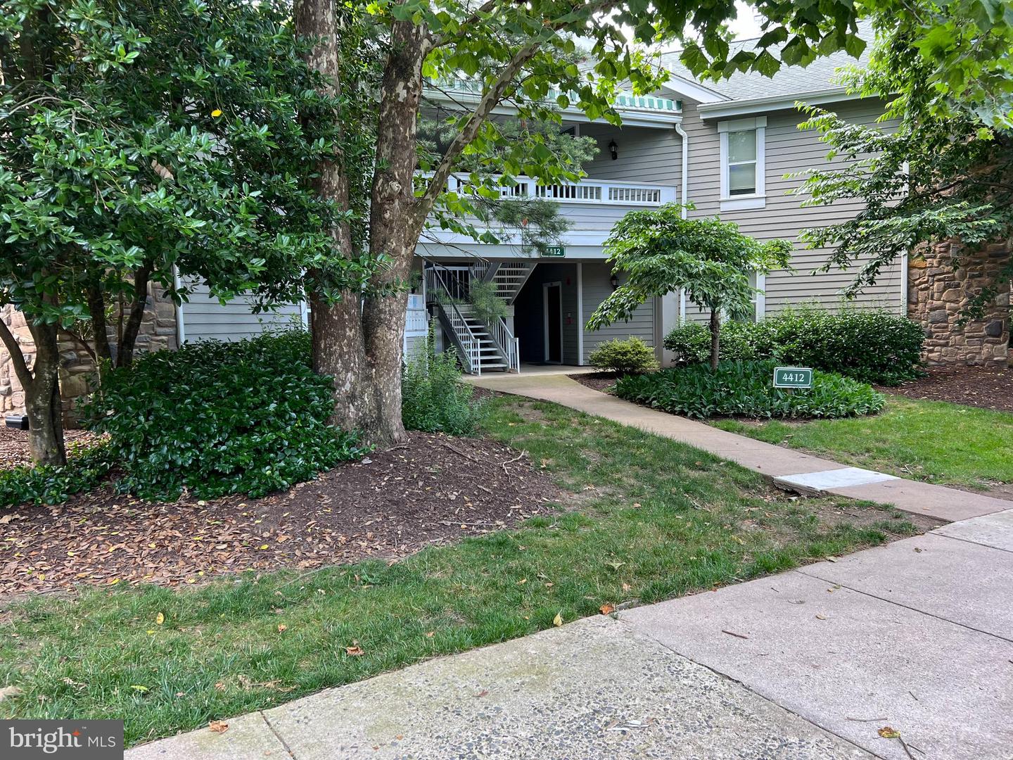 4412 Helmsford LANE Unit: 101