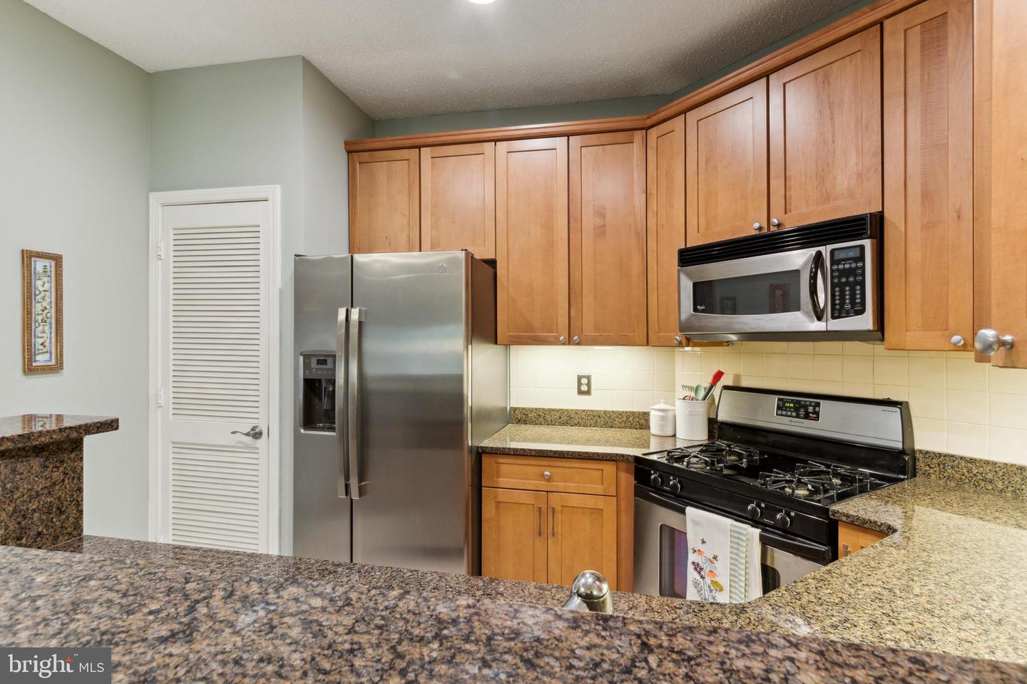 4412 Helmsford LANE Unit: 101