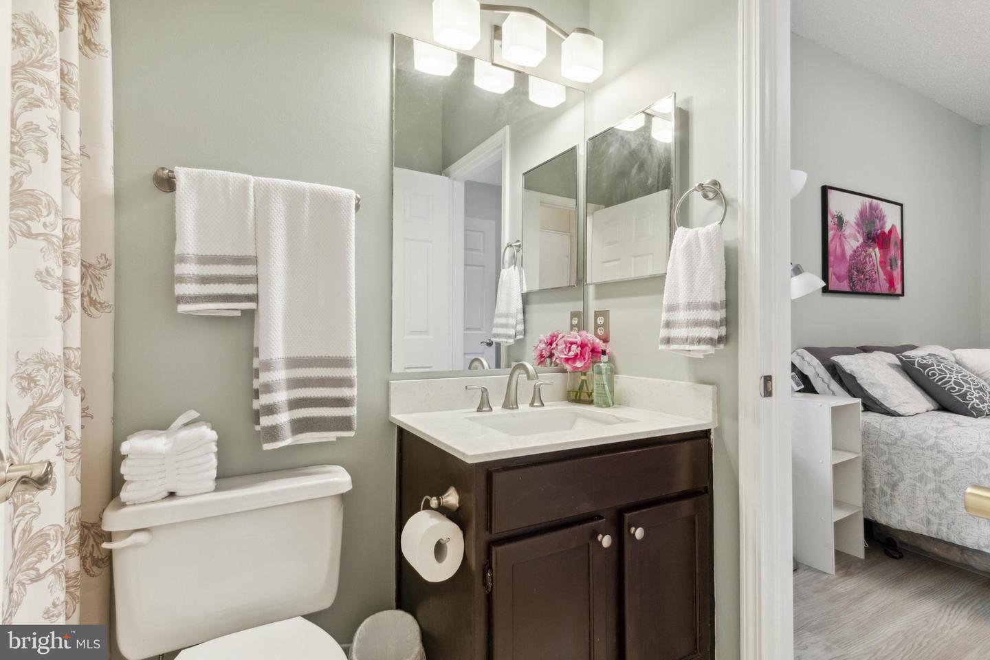 4412 Helmsford LANE Unit: 101