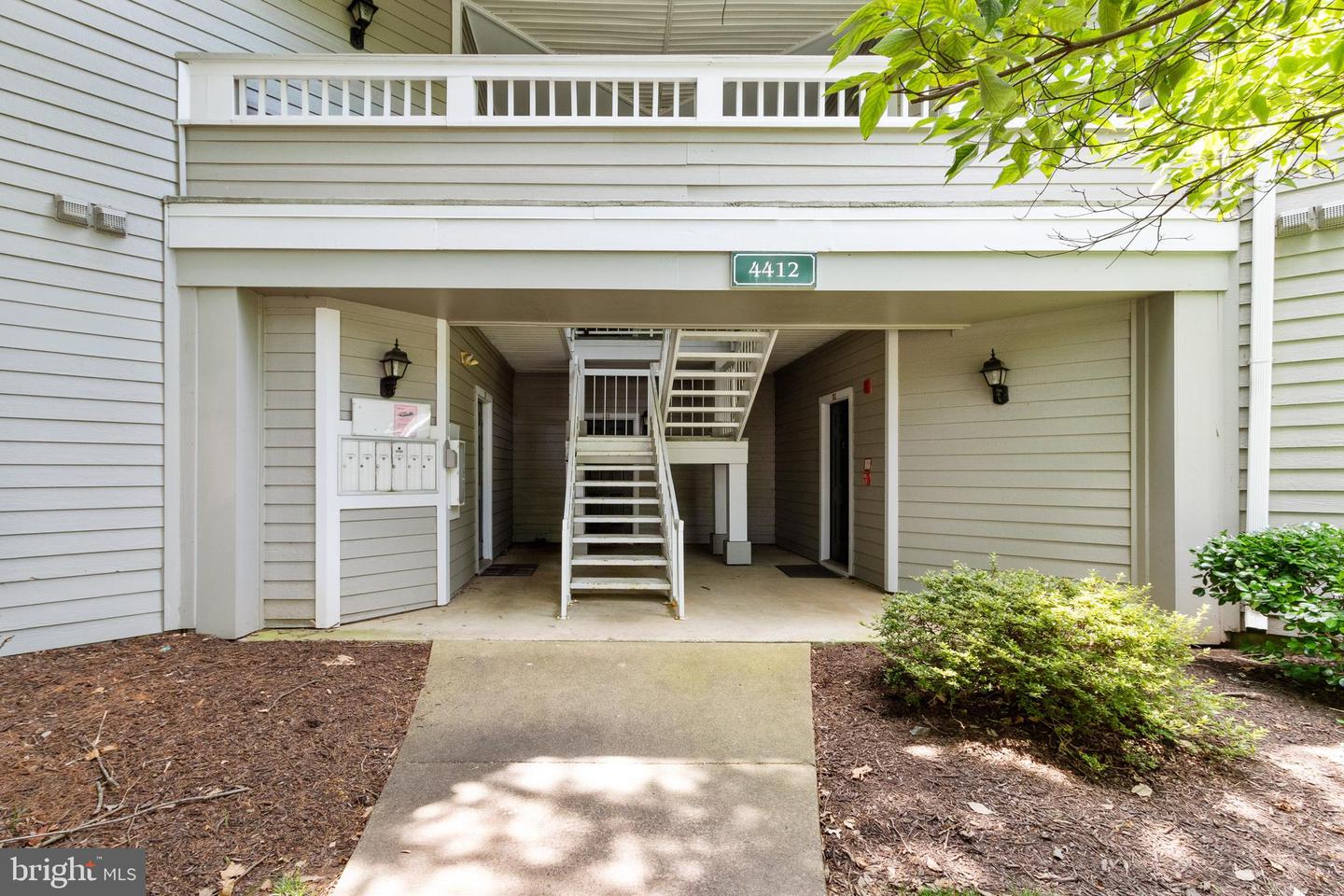 4412 Helmsford LANE Unit: 101