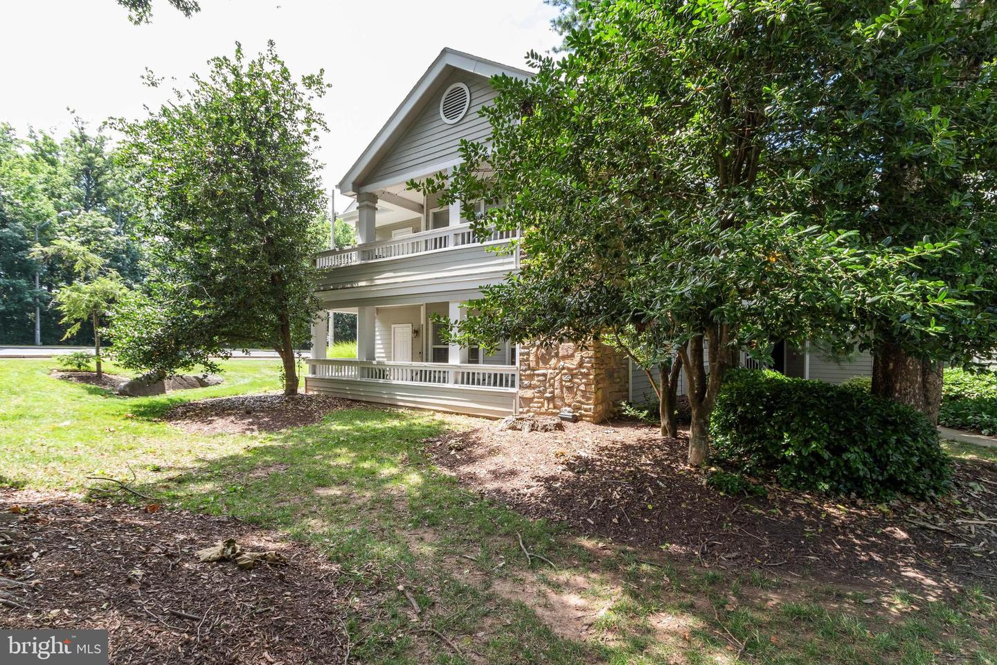 4412 Helmsford LANE Unit: 101