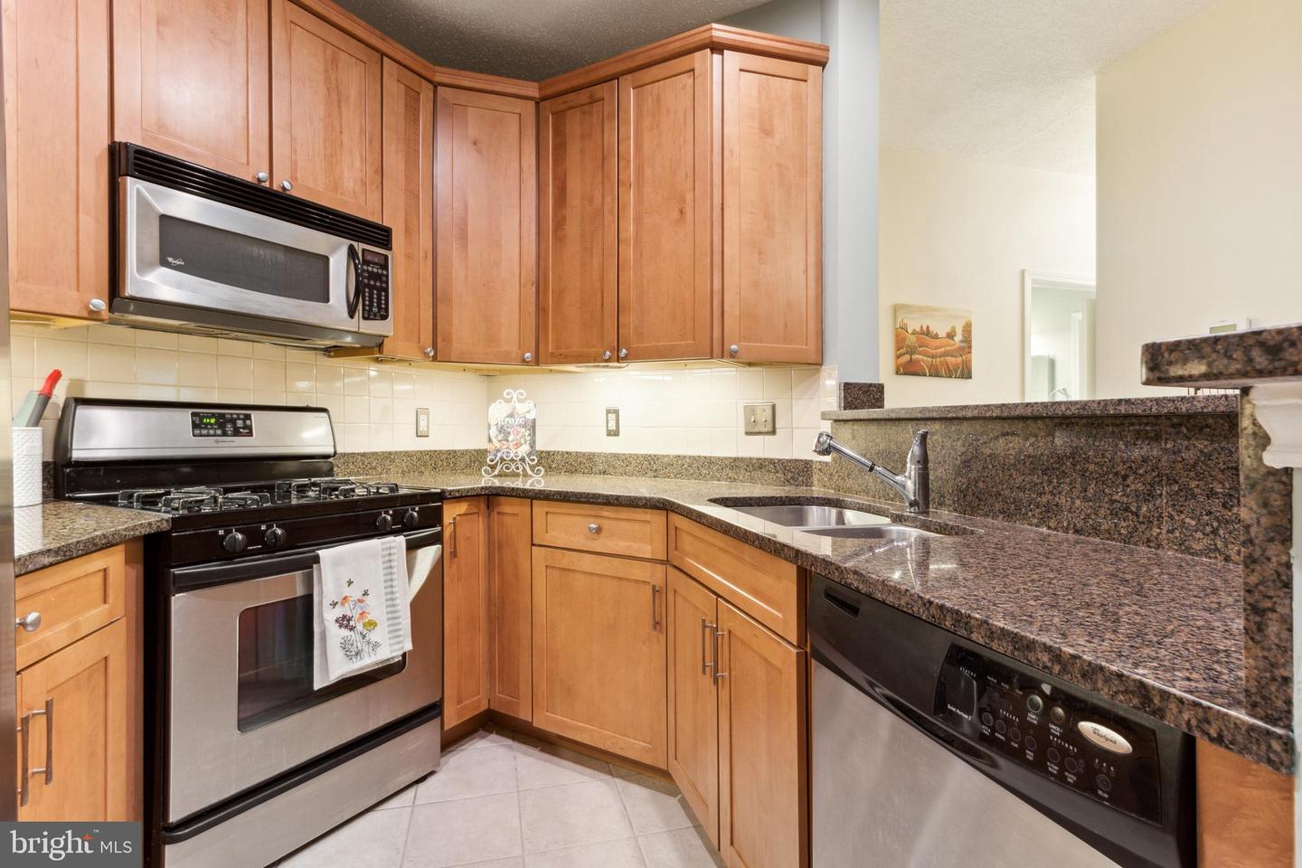 4412 Helmsford LANE Unit: 101