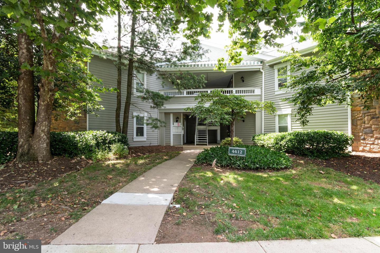 4412 Helmsford LANE Unit: 101