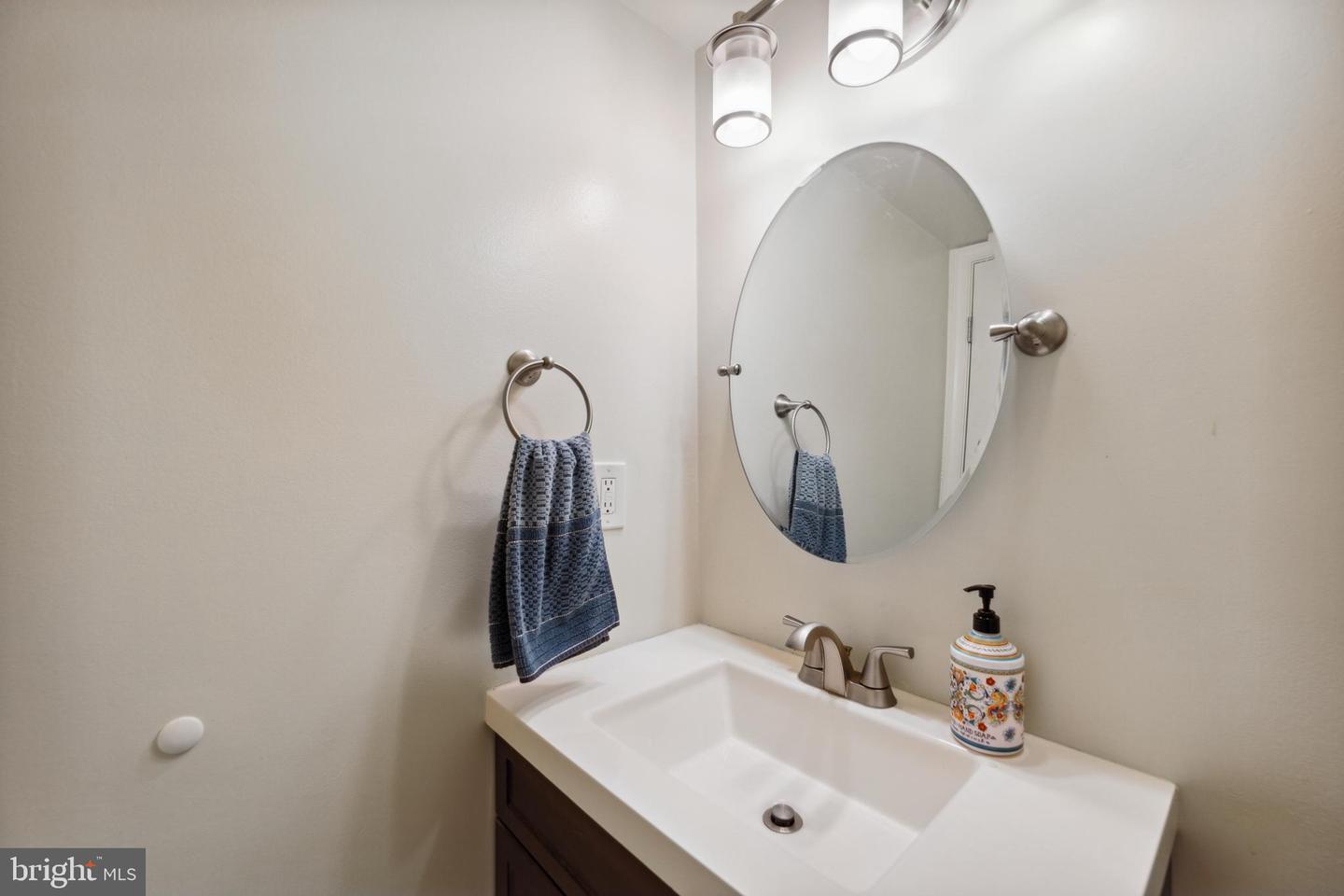 3903 San Leandro PLACE Unit: B