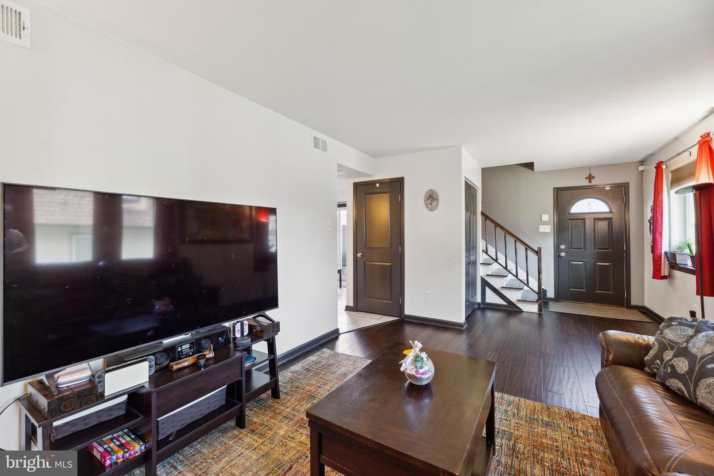 3903 San Leandro PLACE Unit: B