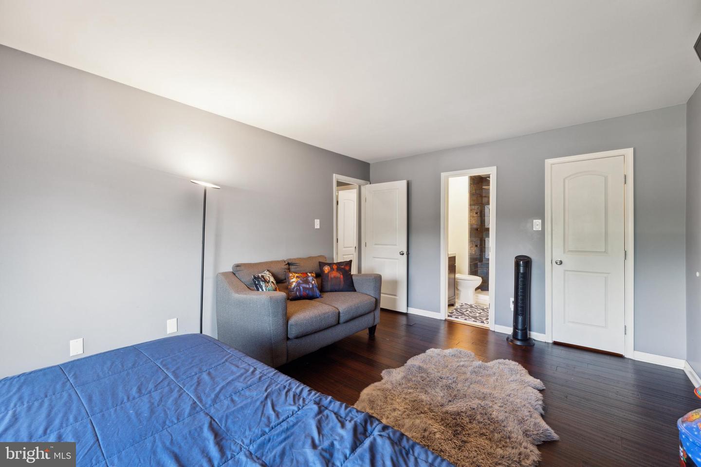3903 San Leandro PLACE Unit: B