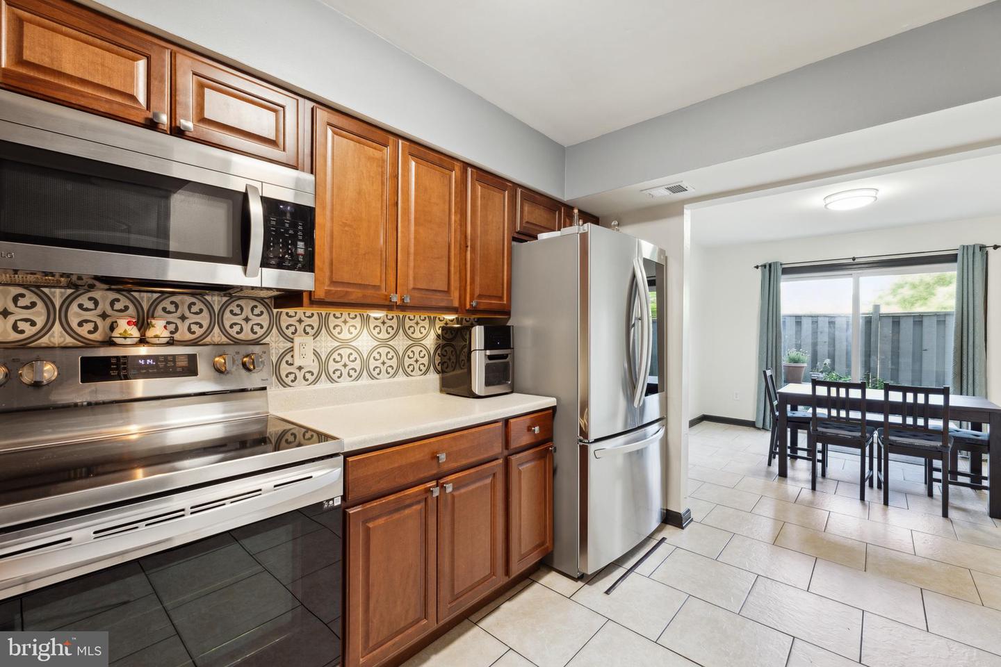 3903 San Leandro PLACE Unit: B
