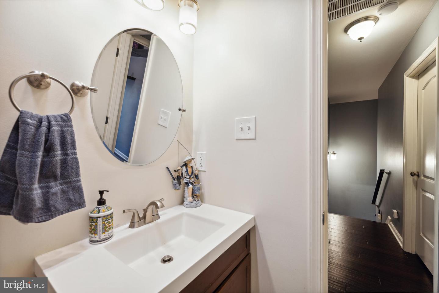 3903 San Leandro PLACE Unit: B