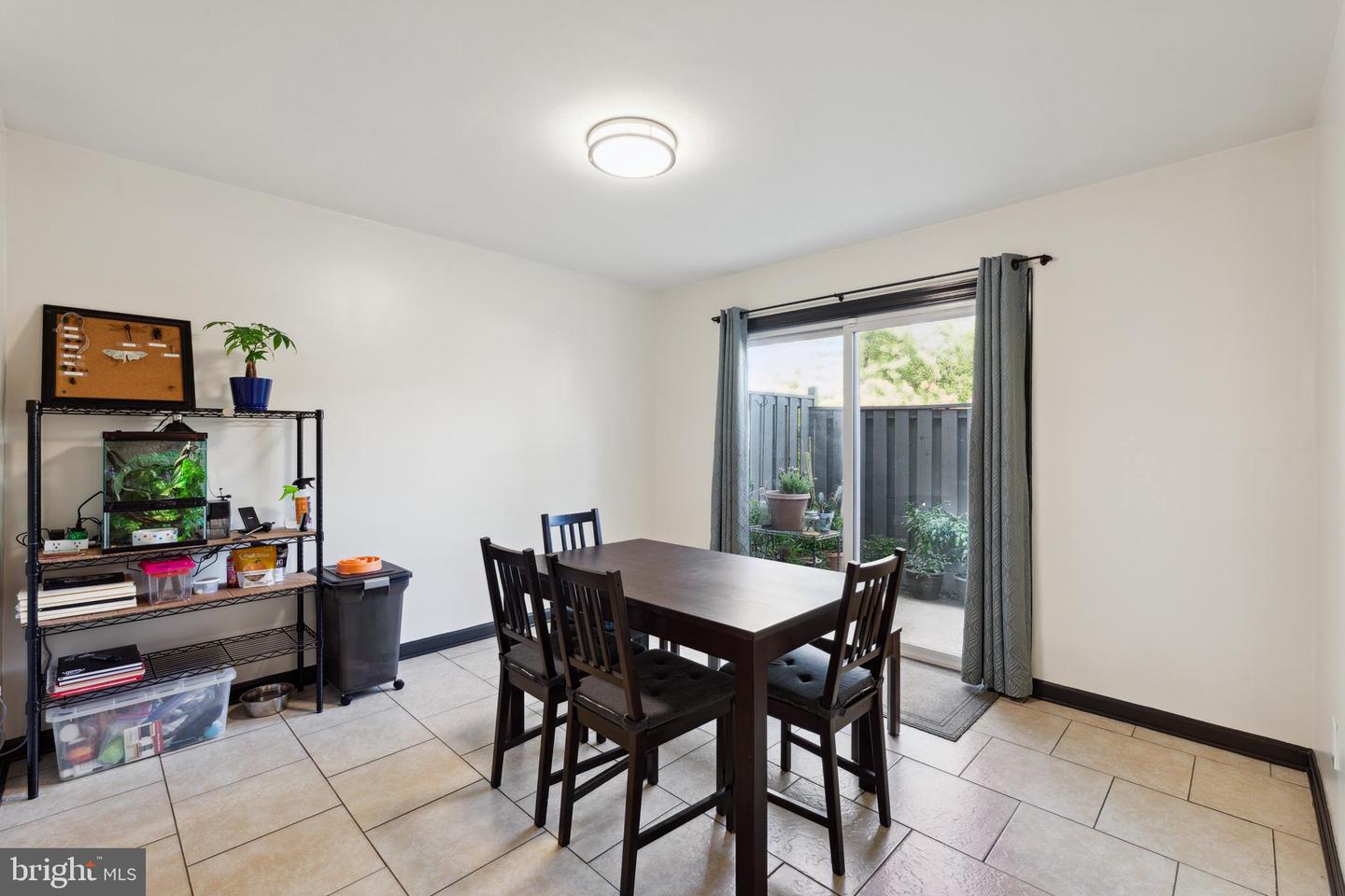 3903 San Leandro PLACE Unit: B