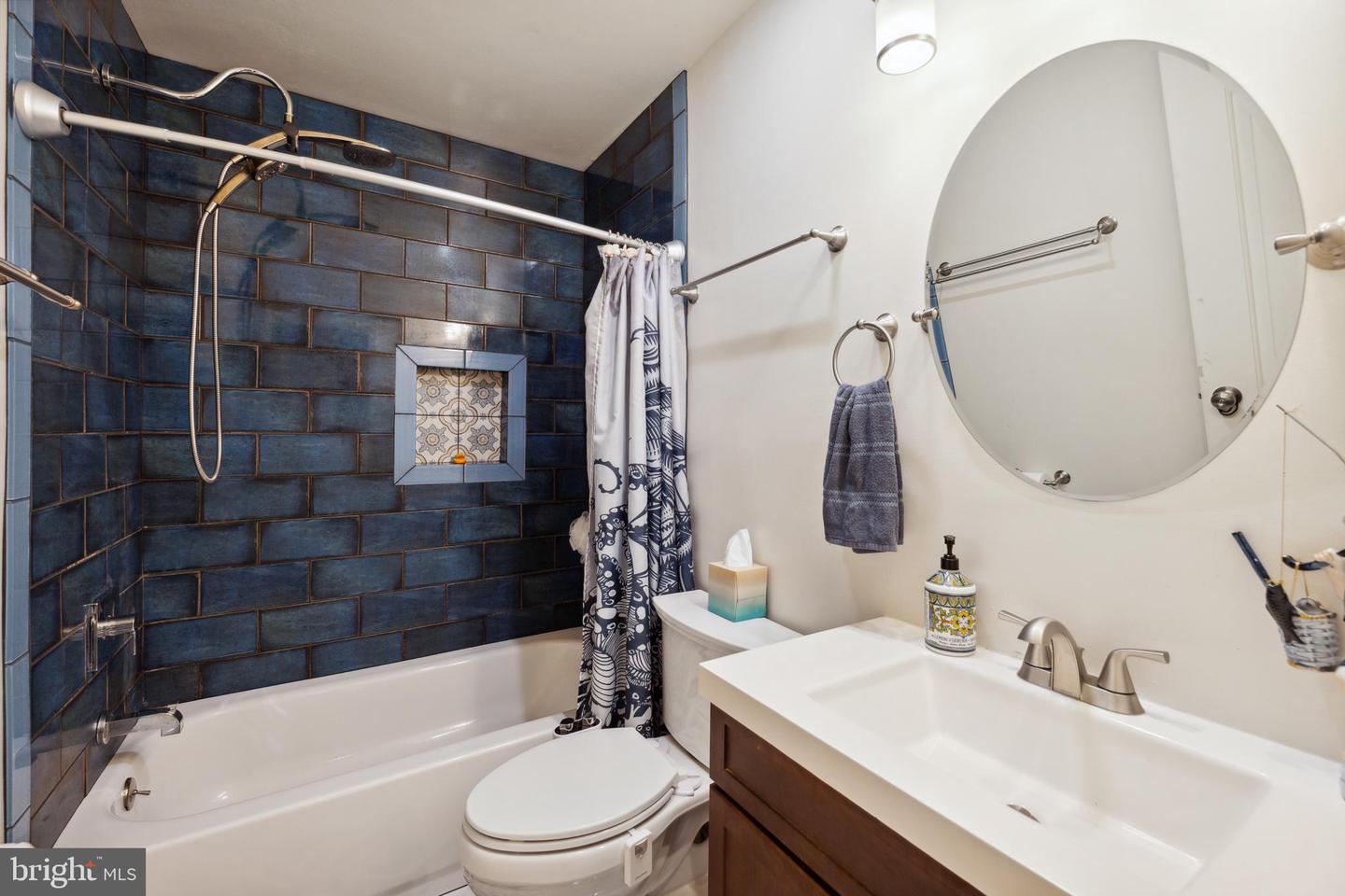 3903 San Leandro PLACE Unit: B