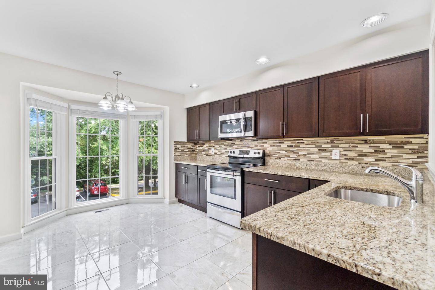 7356 Hidden Knolls COURT