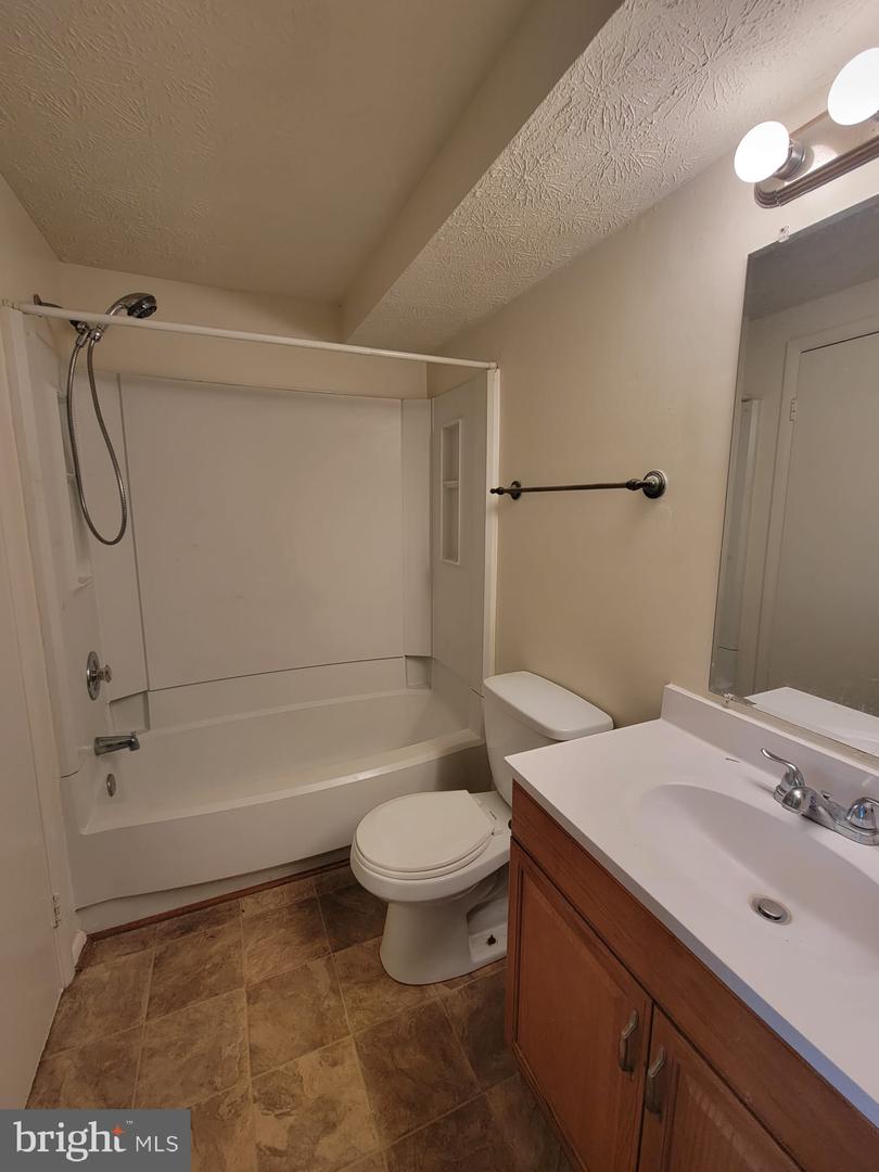 4400 Groombridge WAY Unit: 29/  F