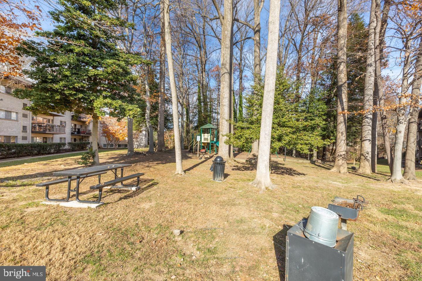 4953 Americana DRIVE Unit: 109