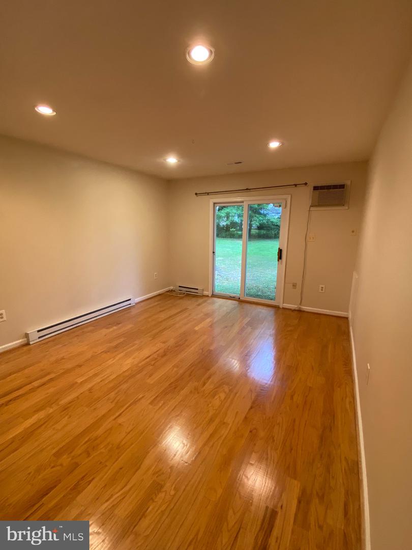 3139 Barbara LANE