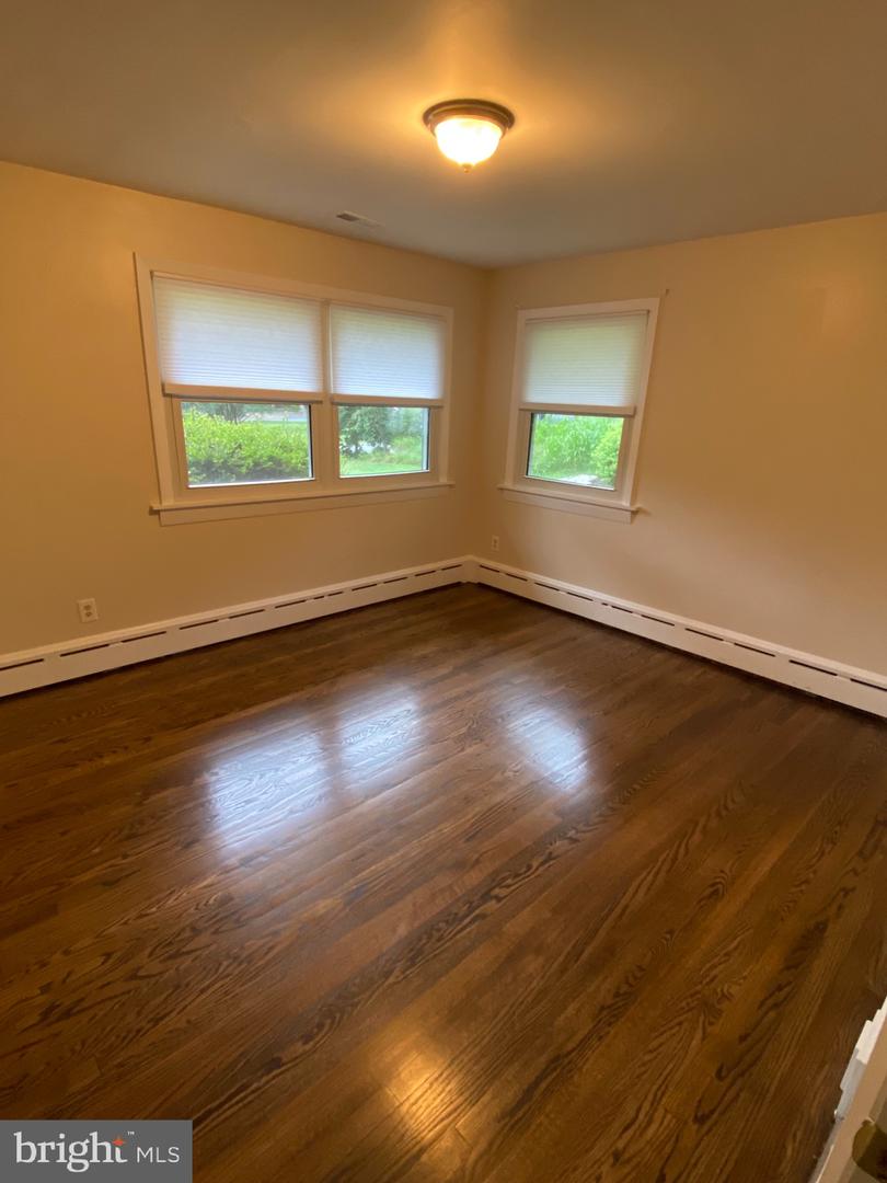 3139 Barbara LANE
