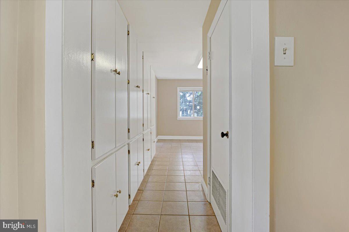 3139 Barbara LANE
