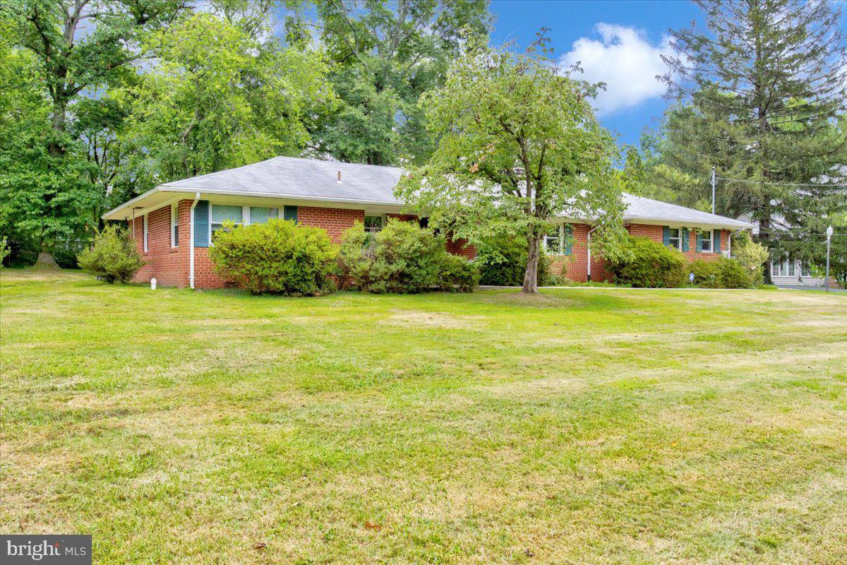 3139 Barbara LANE
