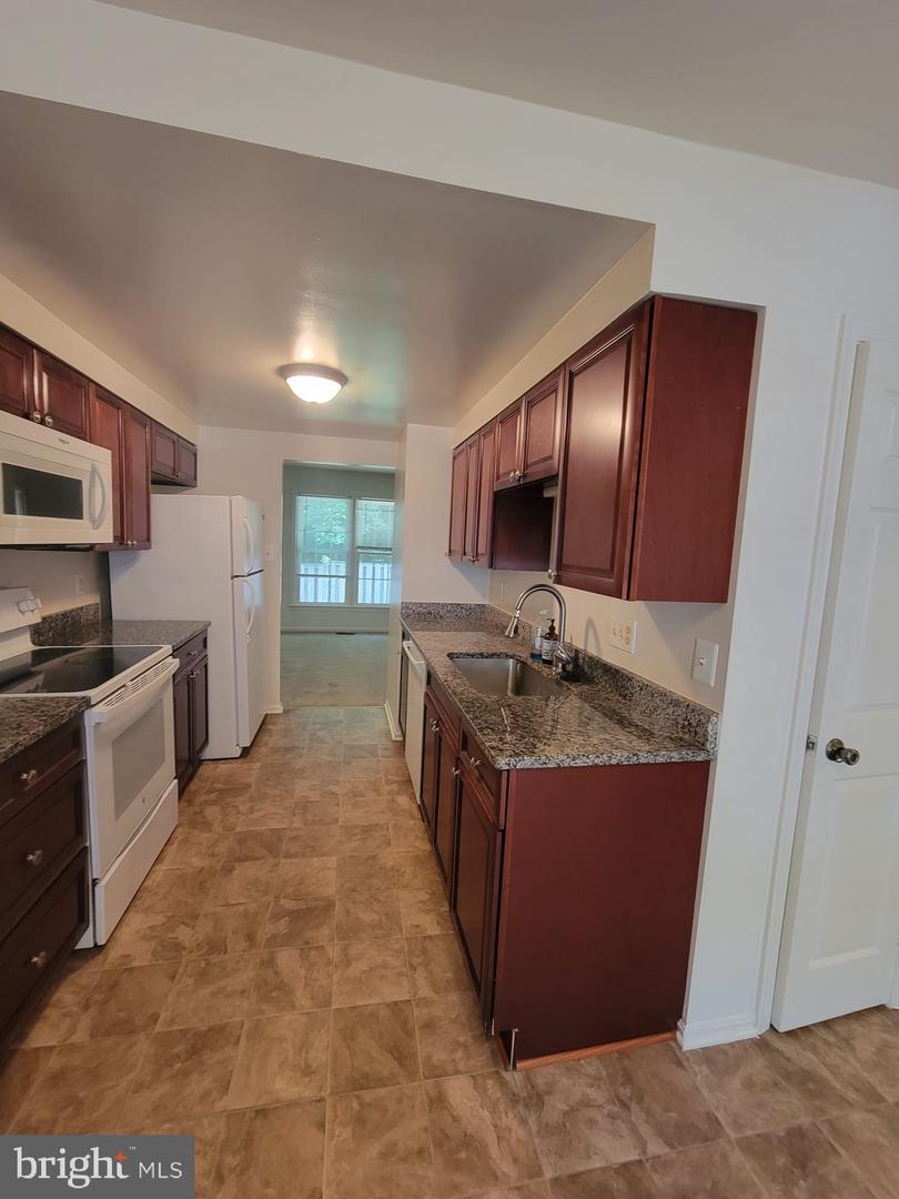7915 Birchtree COURT
