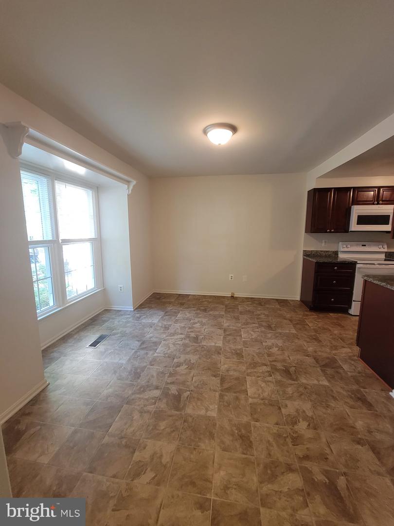 7915 Birchtree COURT