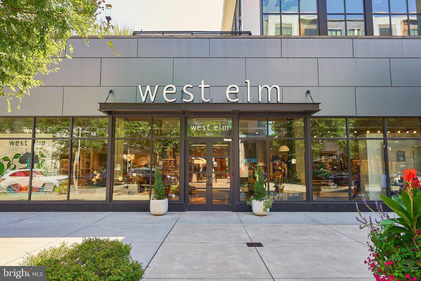 9480 Virginia Center BOULEVARD Unit: 210