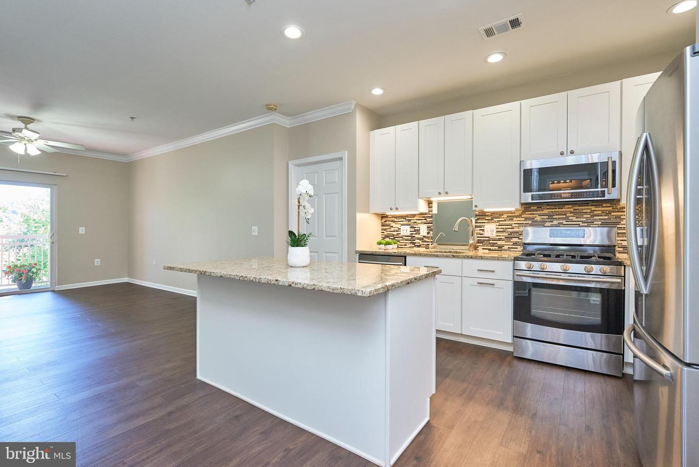 9480 Virginia Center BOULEVARD Unit: 210
