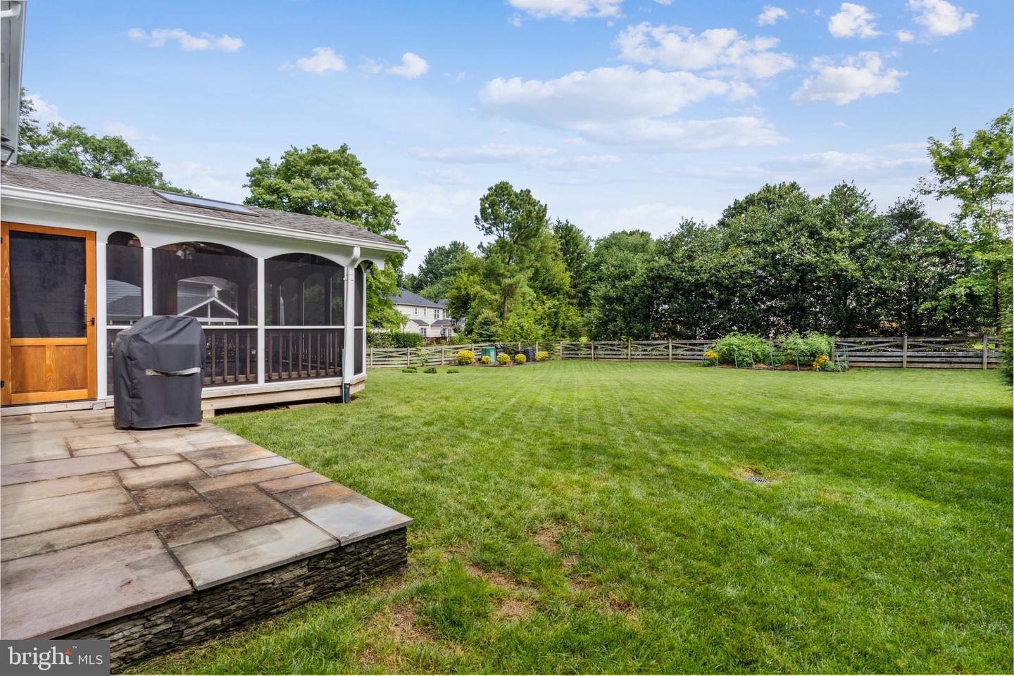 5019 Oakcrest DRIVE