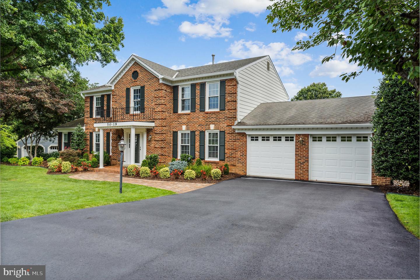 5019 Oakcrest DRIVE