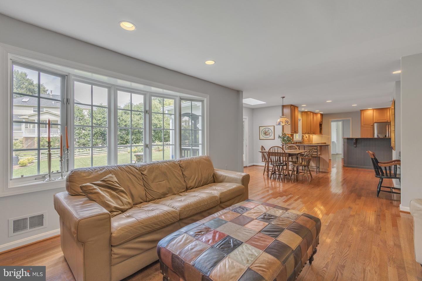 5019 Oakcrest DRIVE